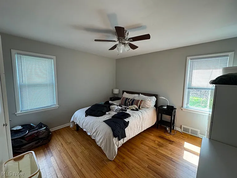 23920 Glenhill Dr — Photo 4