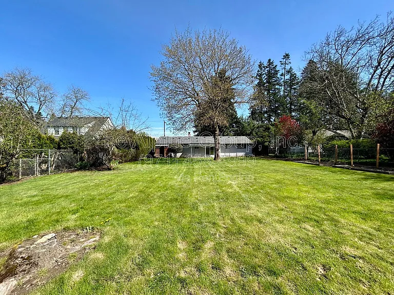 5595 SW Menlo Dr — Photo 42