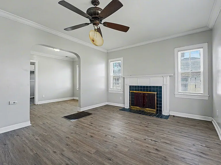 543 E Gage Ave — Photo 4
