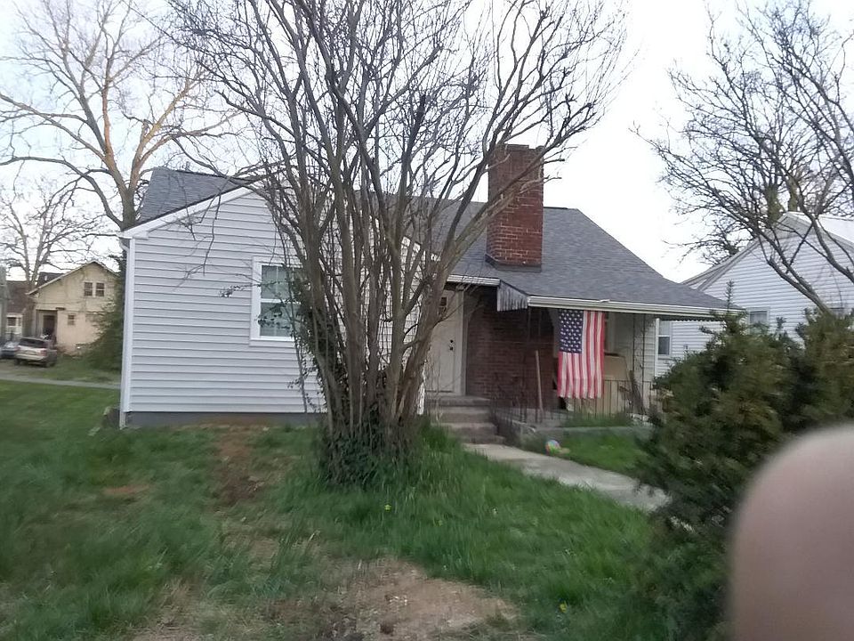 1st image of 2830 Woodbine Ave