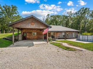 885 Goldfinch Rd, Marshfield, MO 65706