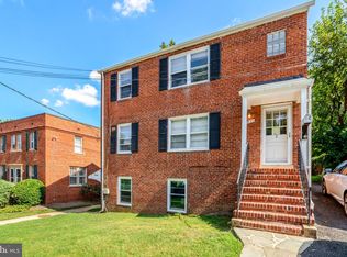 2620 13th St S, Arlington, VA 22204