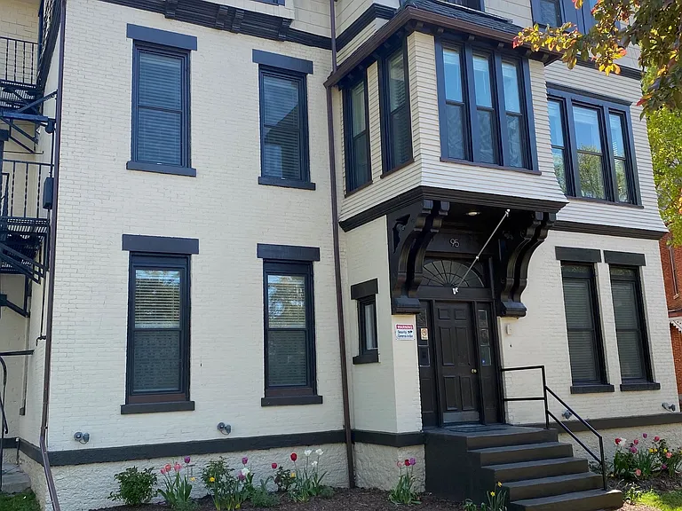 95 Troup St #3 — Photo 25