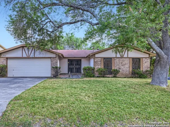10346 CONE HILL DR, San Antonio, TX 78245