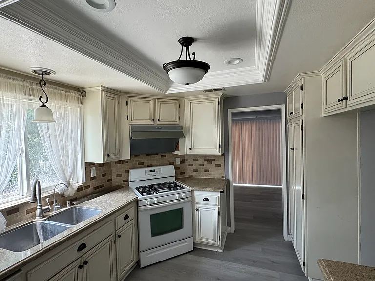 11737 Mount Lassen Ct — Photo 10