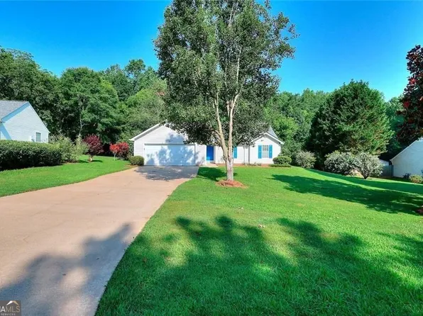 504 Stoney Creek Dr, Winder, GA 30680