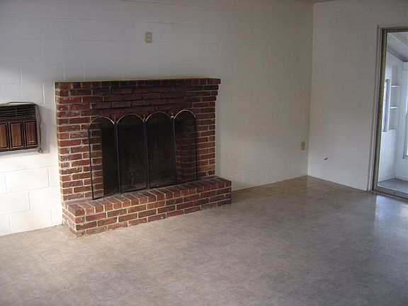 4th image of 5869 SE 166th Ct