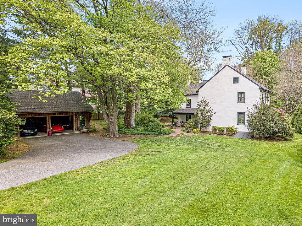 1st image of 12 Village Dr