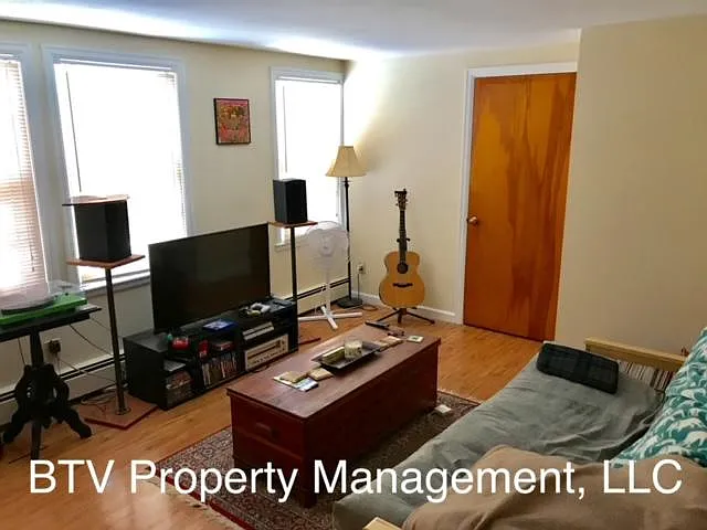 2 bed, 825 sqft, $1,850 — Photo 2