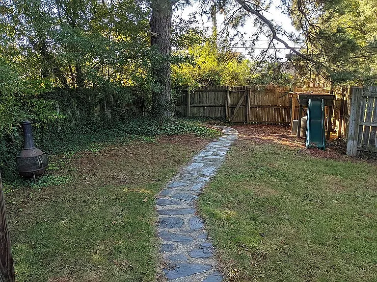 4901 Regent Rd — Photo 2