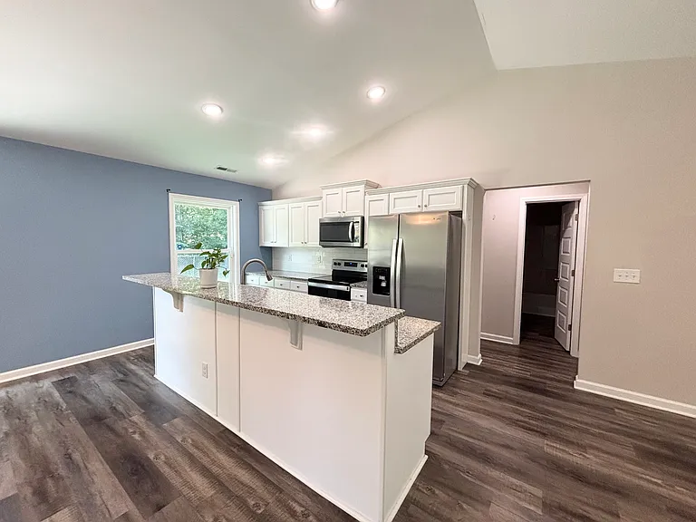 1 Lambeth Dr — Photo 6