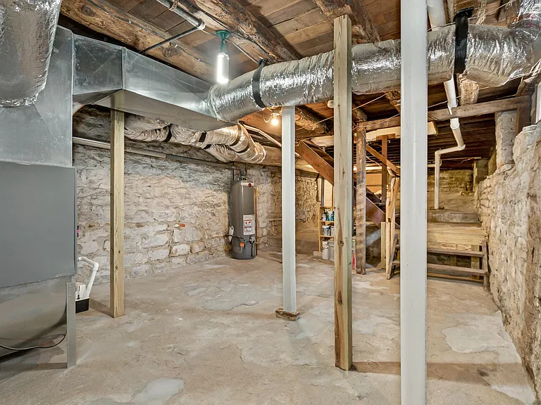 23 E Water St — Photo 20