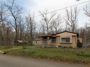 665 Dearborn Dr, Bismarck, MO 63624