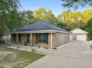 1201 Spruce St, Ocean Springs, MS 39564