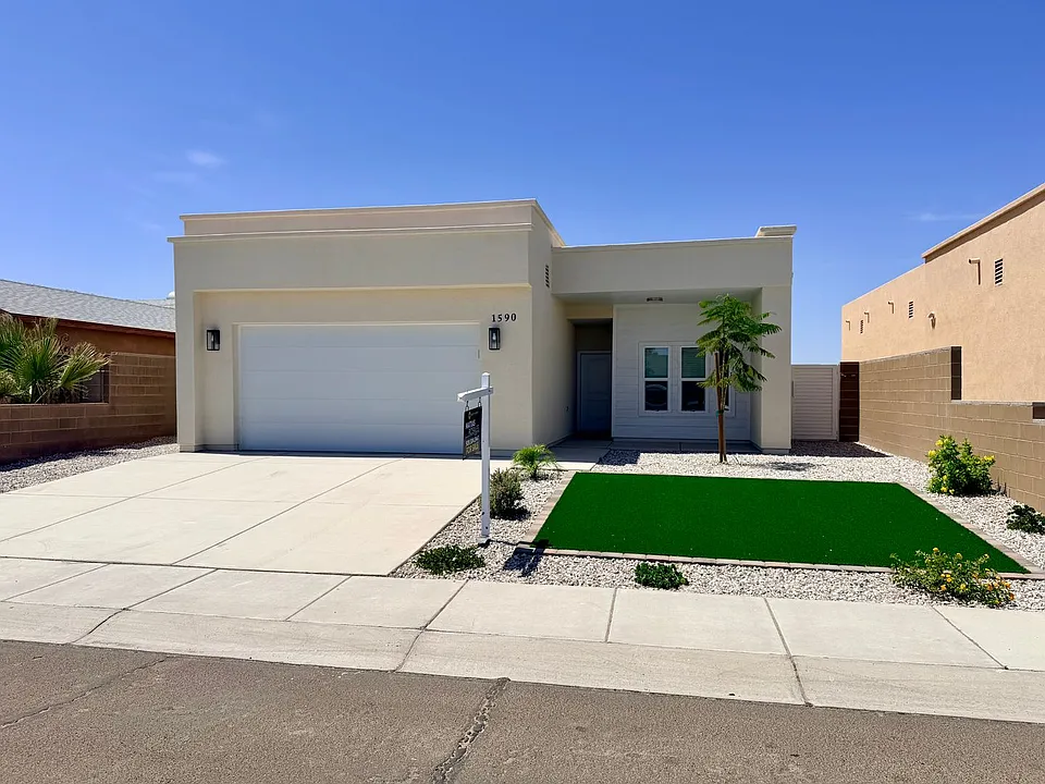 1590 N 9th Ave
