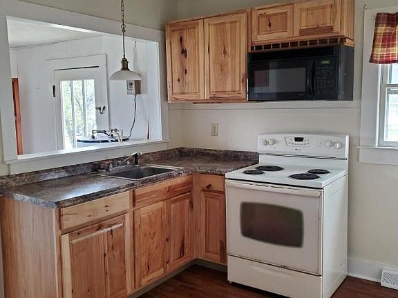 4th image of 605 Pocahontas St