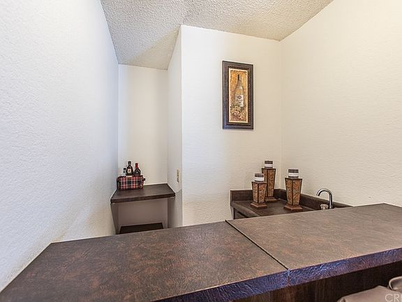 5th image of 9047 Langdon Ave Unit 14