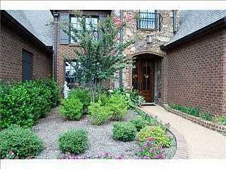 3rd image of 1104 Old Hearthstone Cir W
