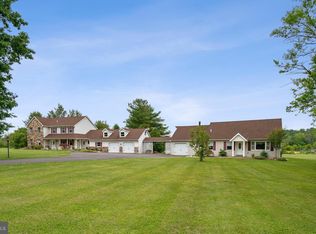 137 Willowbrook Dr, Doylestown, PA 18901