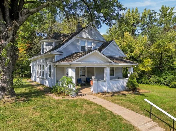 504 N College St, Richmond, MO 64085