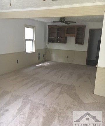 4th image of 1081 Sherwood Dr