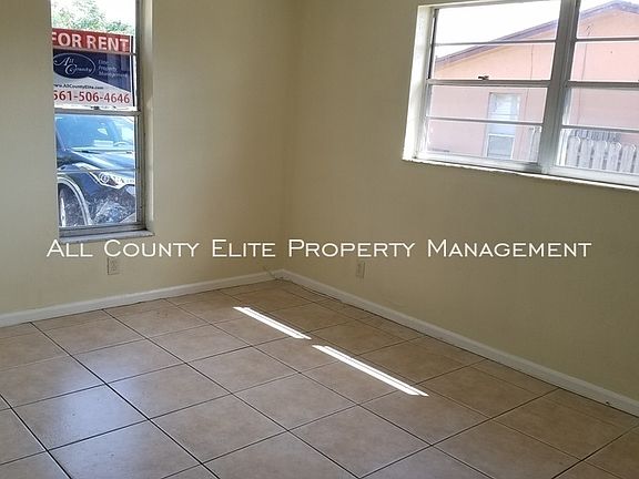 4th image of 5209 Parker Ave