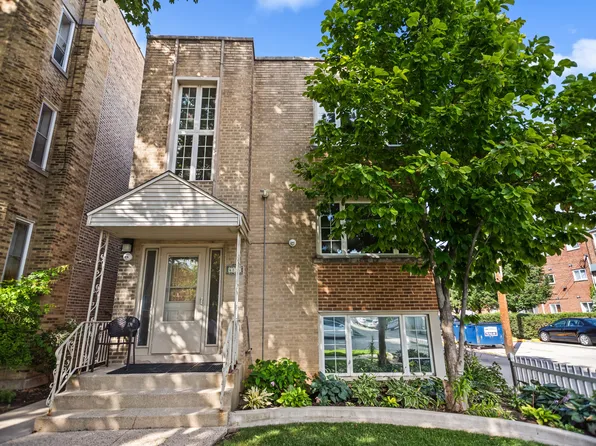 4814 Elm St, Skokie, IL 60077