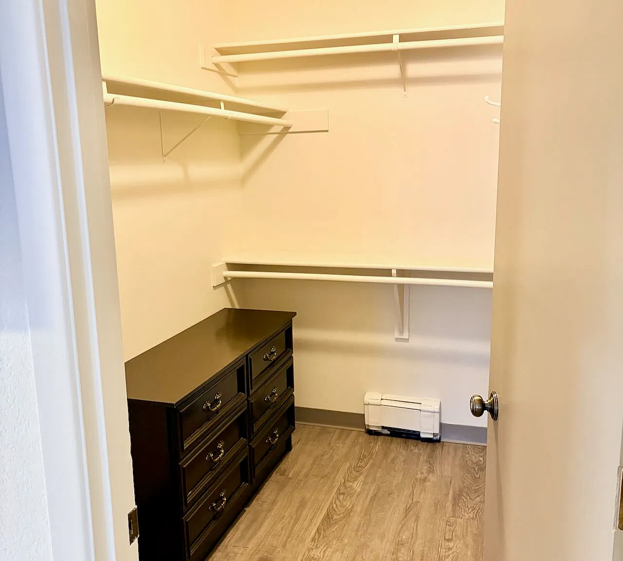 Studio, 500 sqft, $895 — Photo 4