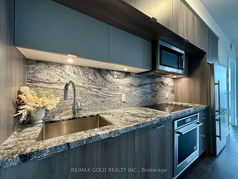585 Bloor St E #3515 — Photo 6