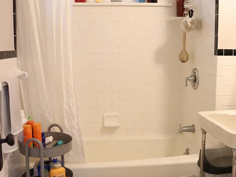 693 Linwood Ave #2 — Photo 10
