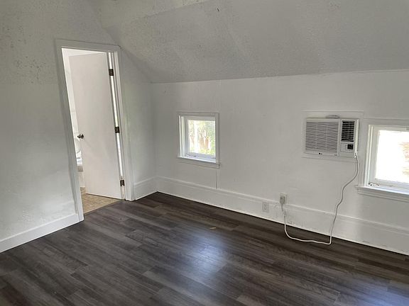 4th image of 12736 Kalnor Ave