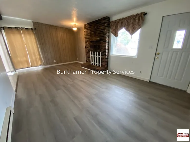 1315 W Young St — Photo 4