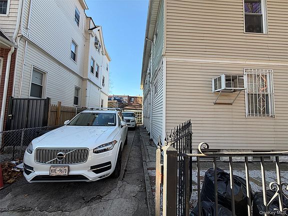 4th image of 40-36 69 Street