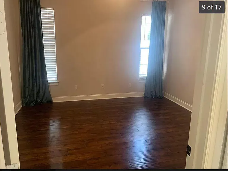 208 Parker Ln — Photo 10