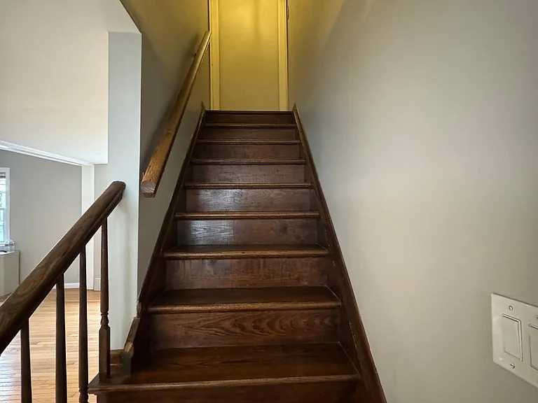 McLean St — Photo 11