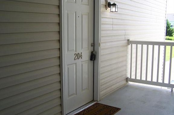 2nd image of 3031 Winston Dr APT 204