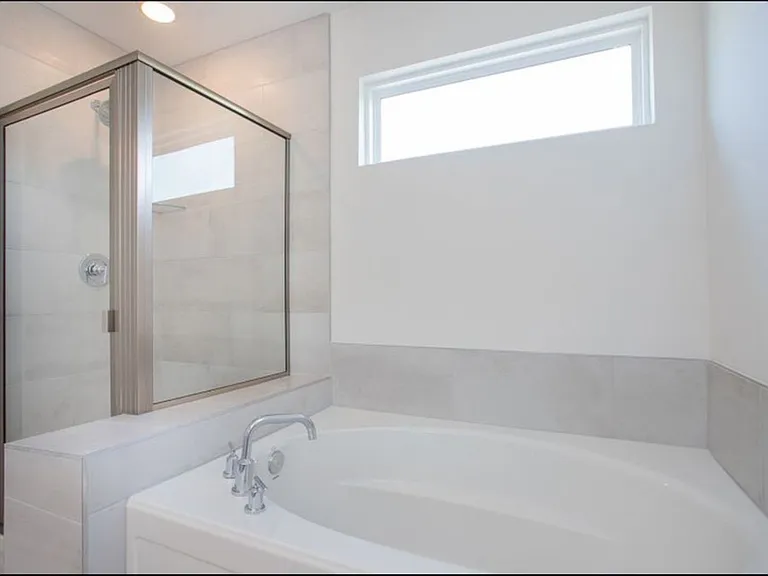448 Jet Stream Dr — Photo 35