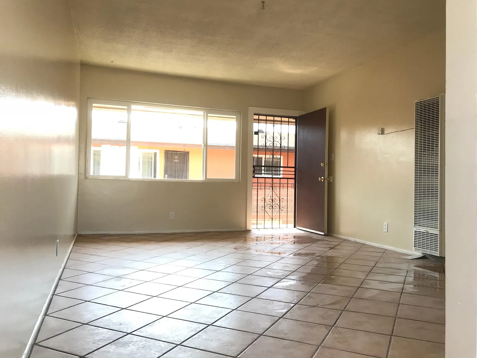 11118 S Osage Ave — Photo 2