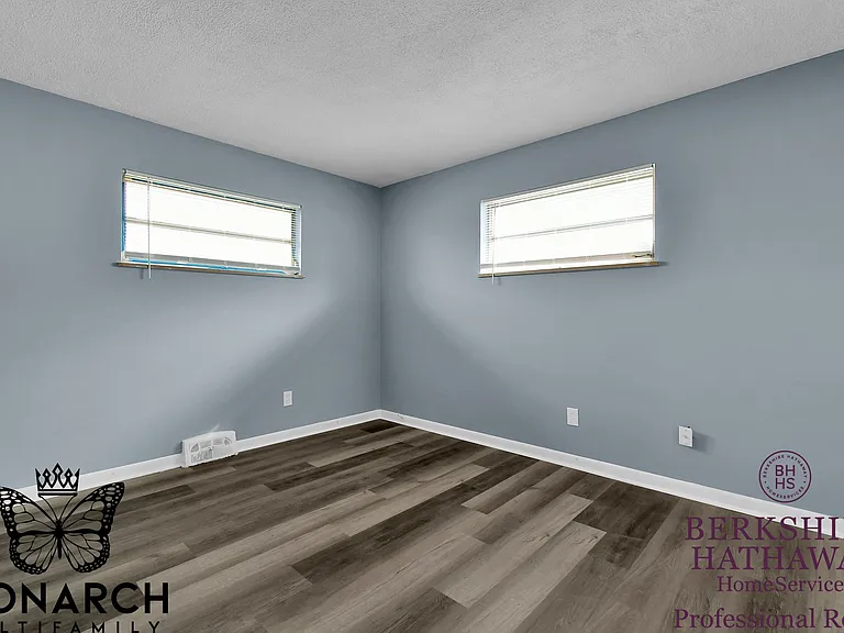 3159 Stephen Dr S — Photo 38