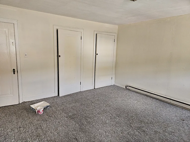 500 W Main St — Photo 3