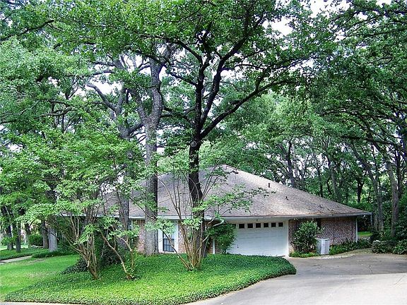 3rd image of 2209 Coolidge Dr