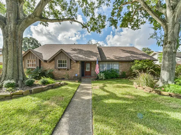 5847 Paisley St, Houston, TX 77096