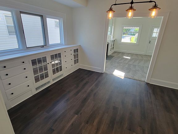 5th image of 9437 Dorothy Ave