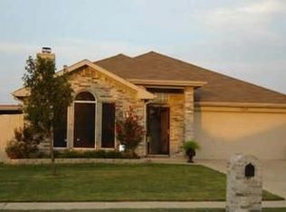 1406 Embercrest Dr, Midlothian, TX 76065