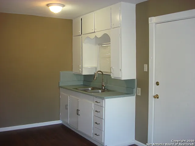 814 Prado St — Photo 7