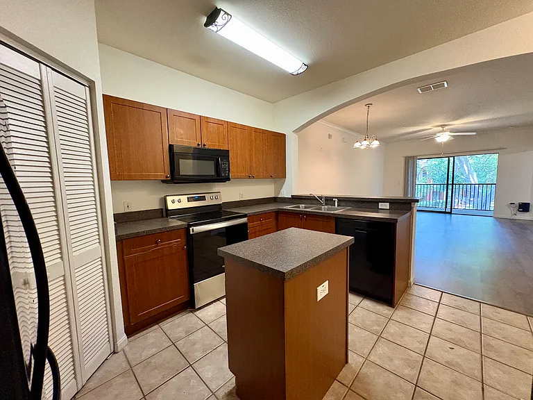 2151 Chianti Pl #127 — Photo 7