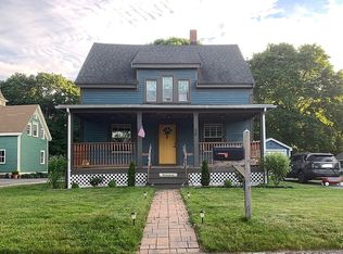 58 Grove St, Lynnfield, MA 01940