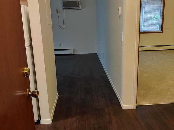 4th image of 2440 Dupont Ave S #201