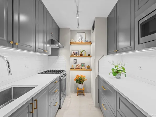 4140 Union Street #4M, Flushing, NY 11355