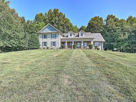 3rd image of 163 Vines Dr